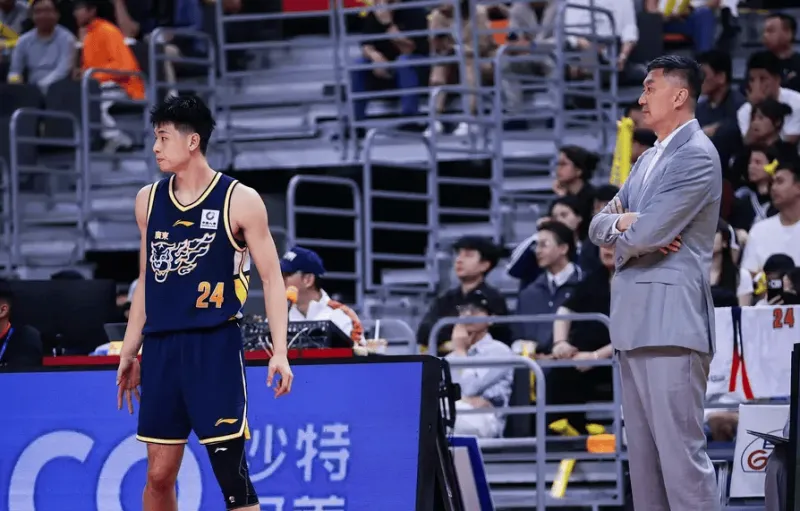 半岛体育app-杜锋:其实常规赛不至于打得这么紧,所以还是从自身找原因